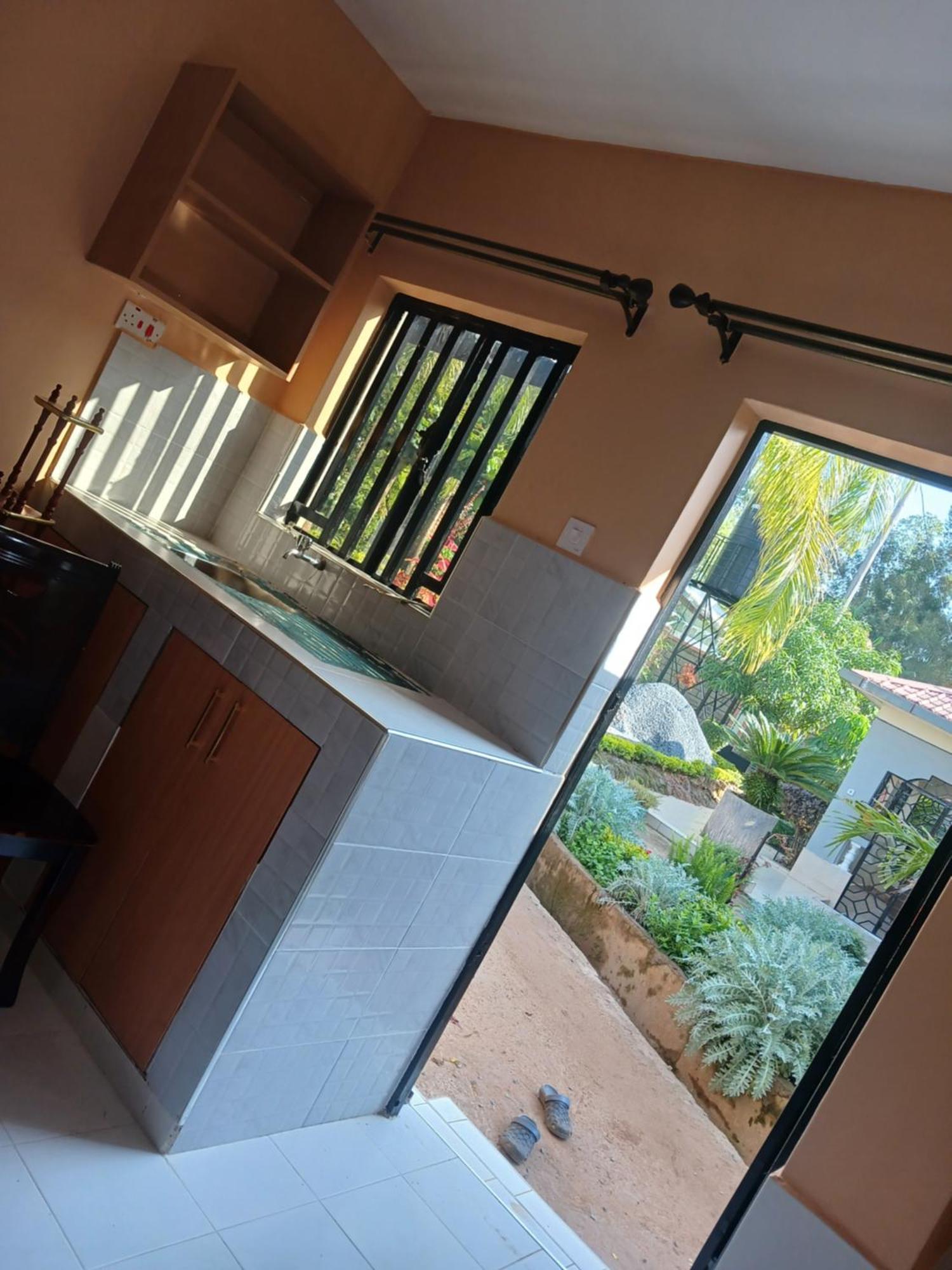 Hotel Bedsitter To Let Kisumu Exterior foto